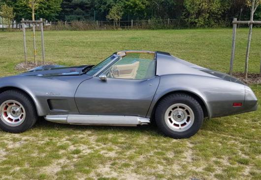 CHEVROLET CORVETTE 1976